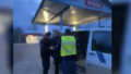 VIDEO ⟩ "Bēdz prom!" Ludzas novadā vīrieši žvingulī uzjautrinās par bēgšanu no policijas un drauga aizturēšanu