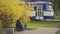 Trešdien starp mākoņiem uzspīdēs saule