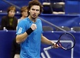 Gulbis geima attālumā no finālā