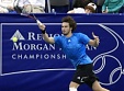 Gulbis pacēlies spārnos