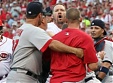 "Cardinals" un "Reds" sarīko masu kautiņu (+ video)