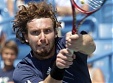 Gulbis Sinsinati svelmē piekāpjas Marejam