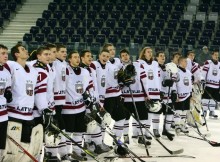 U17 hokeja izlase mača galotnē Minskā atzīst vietējo baltkrievu pārākumu