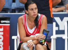 Bartoli 19 dubultkļūdas un trešais zaudējums pēc kārtas