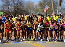 Notikuši divi sprādzieni Bostonas maratona finišā, ir cietušie