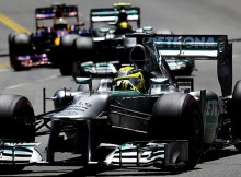 "Mercedes" varētu izmantot Eklstouna apsūdzības, lai pamestu F1