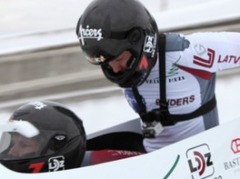 Žaļims un komanda šodien startēs Eiropas bobsleja kausā