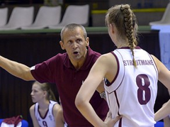 U16 meitenes ar maču pret beļģietēm sāk cīņu Eiropas otrajā četriniekā