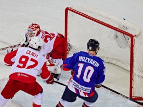 Magņitogorskas līderis Mozjakins labo KHL regulārās sezonas punktu rekordu