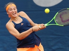 Ostapenko trešā uzvara Itālijā dod maču pret Mugurusu