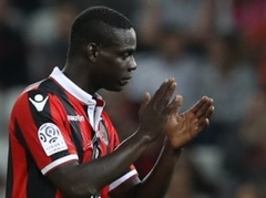 Balotelli uz gadu pagarina līgumu ar ''Nice''