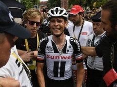 "Tour de France" finišā drāma un asaras, Porte un Tomass izstājas