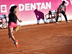 Šnīdere atspēlē piecas mačbumbas, gūst pirmo WTA uzvaru kopš 2011. gada