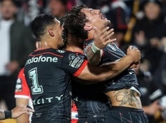 NRL līderu duelī "Warriors" sagādā "Dragons" pirmo zaudējumu sezonā