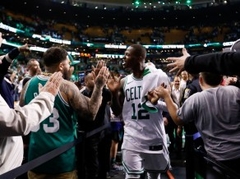 "Celtics" ceturto reizi pieveic "76ers" un sasniedz Austrumu finālu