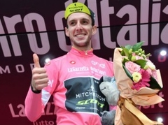 "Mitchelton-Scott" riteņbraucējiem dubultuzvara "Giro d'Italia" pirmajā kalnu posmā