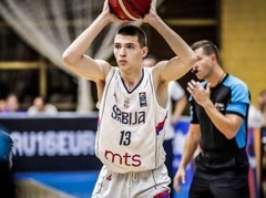 Novadījis Eiropas U16 čempionātu, Ozols beidz tiesneša karjeru