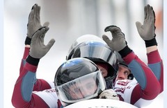 Melbārža četrinieks sestajā vietā pēc Pasaules kausa bobslejā pirmā posma pirmā brauciena