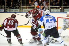 Rīgas Dinamo - Ņižņekamskas Ņeftehimik 1:1 (rit 1.periods)