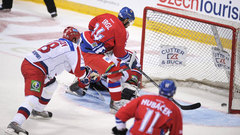 Čehijas izlase triumfē hokeja Eirotūres pirmajā posmā