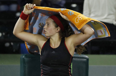 Ostapenko: Atgūstu savu formu, kļūstot arvien stabilāka