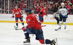 Коммисар НХЛ Беттмэн прокомментировал решение о возобновлении сезона