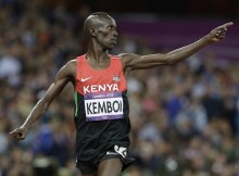 3000 metros uzvar Kemboi, vesera mešanā zelts Parsam