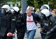 В Лиепае появились агрессивные польские фанаты: есть задержанные