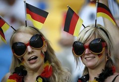 Для немцев ввели кодекс поведения футбольных фанатов