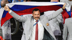 Отозвана аккредитация у белоруса, развернувшего флаг РФ на Паралимпиаде