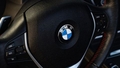 VIDEO ⟩ Aculiecinieki pirmdienas rītā centušies panākt agresīvu "BMW" vadītāju, kurš izraisīja avāriju