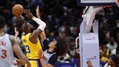 Video ⟩ "Lakers" grauj "Wizards" un sagādā tai 16. zaudējumu pēc kārtas