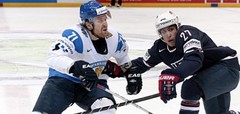 Komarovs karjeru turpinās NHL