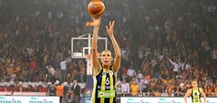 WNBA klubs «Mercury» pārtrauc sadarbību ar Tamani