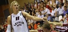 U-20 basketbolisti pēdējā pārbaudes spēlē zaudē Lietuvai