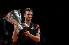 Foto: Gulbis triumfē Sanktpēterburgā