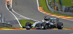 Mercedes piloti ātrākie Beļģijas Grand Prix pirmajos treniņbraucienos