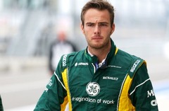 Nīderlandes pilots van der Garde tiesā cīnās par dalību F-1 sezonas pirmajā posmā