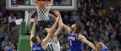 Porziņģa «double-double» neglābj «Knicks» no zaudējuma Bostonā