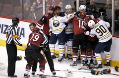 «Sabres» bez savainotā Girgensona pieveic «Coyotes»