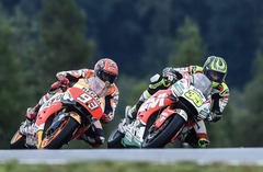 Brits Kratčlovs gūst uzvaru lietainā «MotoGP» posmā Čehijā