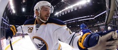 Girgensons noslēdz viena gada līgumu ar «Sabres»