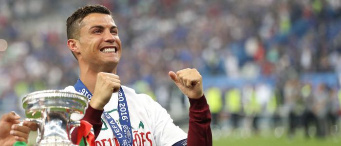 Ronaldo: Domāju, ka zelta bumbu jāiegūst Krištianu Ronaldu