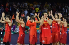 Spānija triumfē Latvijas potenciālo «play-off» pretinieču apakšgrupā