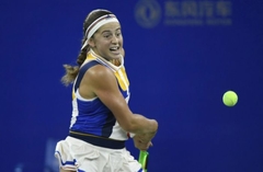 Ostapenko starp kandidātēm uz WTA gada labākās spēlētājas balvu