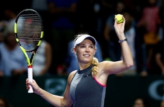 Vozņacki uzveic Plīškovu un kļūst par pirmo «WTA Finals» finālisti