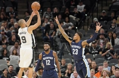 Bertāns tiek laukumā vien pēdējā minūtē «Spurs» uzvarā pār «Grizzlies»