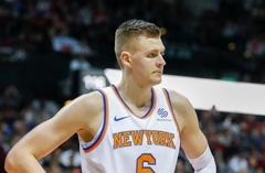 Porziņģis netrāpa izšķirošo metienu un «Knicks» piekāpjas «Bulls»