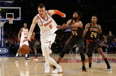 Porziņģim 30 punktu spēle «Knicks» komandas uzvarā