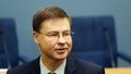 Pēc kontakta ar Covd-19 slimnieku pašizolācija jāievēro EK priekšsēdētājas izpildvietniekam Dombrovskim